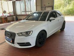 Weiß Gebraucht 2015 Audi A3 Ambition Kleinwagen | 9.990 € (Fairer Preis)