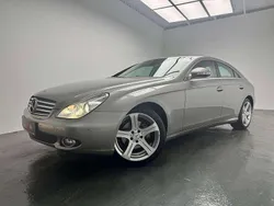 Cubanitsilber metallic Gebraucht 2006 Mercedes CLS320 Limousine | 18.890 €