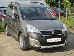 Grau Gebraucht 2017 Peugeot Partner Tepee Active Van / Kleinbus | 12.950 € (Etwas zu teuer)