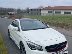 Weiß Gebraucht 2017 Mercedes CLA250 Limousine | 22.499 € (Fairer Preis)