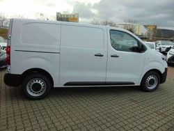 Weiß Gebraucht 2023 Toyota Proace Plus Van / Kleinbus | 24.890 € (Superpreis)