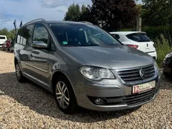 Grau Gebraucht 2010 VW Touran Highline Van / Kleinbus | 4.999 € (Guter Preis)
