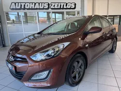 Braun Gebraucht 2013 Hyundai i30 Limousine | 7.490 € (Etwas zu teuer)