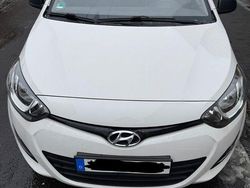 Weiß Gebraucht 2014 Hyundai i20 Edition Kleinwagen | 5.690 € (Fairer Preis)
