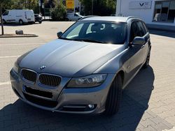 Grau Gebraucht 2012 BMW 318 Kombi | 3.995 € (Guter Preis)