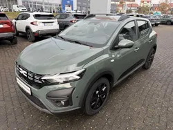Safari grüngrau Neu 2025 Dacia Sandero Expression Kleinwagen | 19.160 € (Fairer Preis)