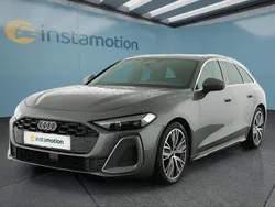 Grau Gebraucht 2024 Audi A5 S-Line Coupé | 48.449 € (Guter Preis)