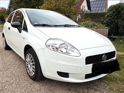 Weiß Gebraucht 2012 Fiat Punto Kleinwagen | 4.199 € (Fairer Preis)