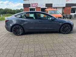 Grau Gebraucht 2021 Tesla Model 3 Performance Limousine | 28.900 € (Superpreis)