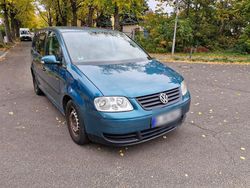 Blau Gebraucht 2005 VW Touran Van / Kleinbus | 949 € (Superpreis)