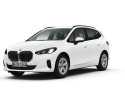 Weiß Gebraucht 2022 BMW 218 Active Tourer Van / Kleinbus | 22.920 € (Fairer Preis)