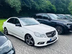 Weiß Gebraucht 2012 Mercedes E250 Limousine | 14.000 €