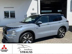 Grau Neu 2025 Mitsubishi Outlander P-HEV Top SUV | 57.950 € (Teuer)