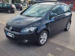 Schwarz Gebraucht 2012 VW Golf Plus Match Van / Kleinbus | 6.799 € (Guter Preis)