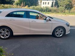 Weiß Gebraucht 2016 Mercedes A160 Urban Limousine | 14.200 € (Fairer Preis)