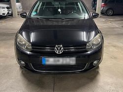 Blau Gebraucht 2009 VW Golf VI Kleinwagen | 6.500 €