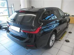 Schwarz Gebraucht 2020 BMW 320 Limousine | 24.497 € (Guter Preis)