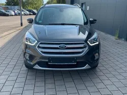 Grau Gebraucht 2017 Ford Kuga Titanium SUV | 12.990 € (Fairer Preis)