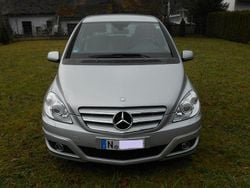 Silber Gebraucht 2010 Mercedes B200 Van / Kleinbus | 7.490 € (Fairer Preis)