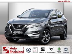 Grau Gebraucht 2017 Nissan Qashqai N-Connecta SUV | 14.745 € (Fairer Preis)