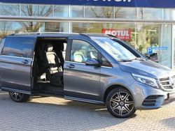 Grau metallic Gebraucht 2019 Mercedes V250 AMG Van / Kleinbus | 64.850 €