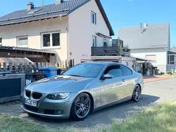 Grau Gebraucht 2006 BMW 325 Sport Line Coupé | 4.900 €