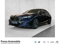 Blau Neu 2025 BMW i5 M Sport Limousine | 67.799 € (Guter Preis)