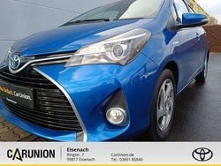 Ultramarinblau metallic Gebraucht 2016 Toyota Yaris Hybrid Edition-S | 11.980 € (Superpreis)