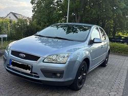 Blau Gebraucht 2006 Ford Focus Limousine | 2.300 € (Fairer Preis)