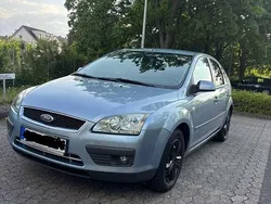 Blau Gebraucht 2006 Ford Focus Limousine | 2.300 € (Fairer Preis)