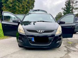 Schwarz Gebraucht 2012 Hyundai i20 Classic Limousine | 2.900 € (Fairer Preis)