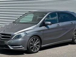 Grau Gebraucht 2012 Mercedes B180 Van / Kleinbus | 5.900 € (Fairer Preis)