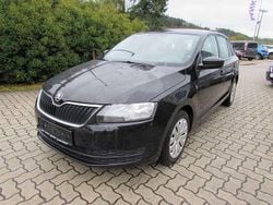 Schwarz Gebraucht 2015 Skoda Rapid Active Kombi | 3.990 € (Superpreis)