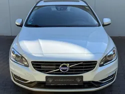 Weiß Gebraucht 2014 Volvo V60 Summum Kombi | 15.999 € (Teuer)