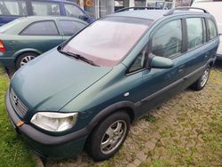 Grün Gebraucht 2000 Opel Zafira Van / Kleinbus | 1.890 € (Guter Preis)