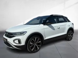 Weiß (pure white) Neu 2025 VW T-Roc IQ Drive SUV | 45.950 € (Fairer Preis)
