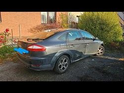 Grau Gebraucht 2008 Ford Mondeo Limousine | 930 €