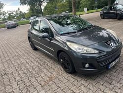 Grau Gebraucht 2012 Peugeot 207 Tendance Kombi | 6.000 € (Etwas zu teuer)
