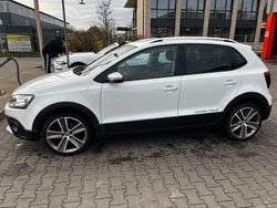 Weiß Gebraucht 2015 VW Polo Cross Kleinwagen | 7.900 € (Guter Preis)