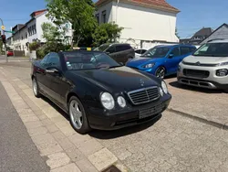 Schwarz Gebraucht 2000 Mercedes CLK230 Avantgarde Cabrio | 8.800 € (Etwas zu teuer)