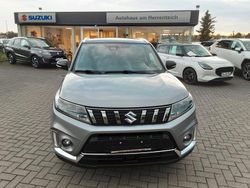 Grau Gebraucht 2020 Suzuki Vitara Comfort+ SUV | 19.990 € (Etwas zu teuer)