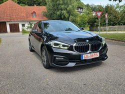 Schwarz Gebraucht 2021 BMW 118 Advantage Kleinwagen | 15.500 € (Fairer Preis)