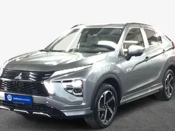 Platinumgrau metallic Gebraucht 2023 Mitsubishi Eclipse Cross Plus SUV | 31.915 € (Teuer)