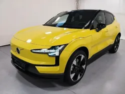 Moss yellow Gebraucht 2024 Volvo EX30 Plus SUV | 36.600 € (Guter Preis)