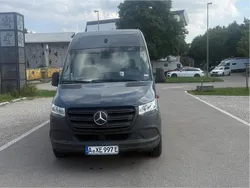 Blau Gebraucht 2020 Mercedes E-Sprinter Van | 15.850 € (Etwas zu teuer)