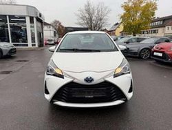 Super white 2 Gebraucht 2017 Toyota Yaris Hybrid Comfort Kleinwagen | 11.900 € (Guter Preis)