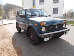 Blau Gebraucht 2011 Lada niva SUV | 6.000 € (Fairer Preis)