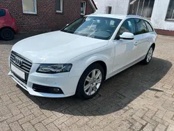 Weiß Gebraucht 2011 Audi A4 Ambiente Kombi | 5.550 € (Fairer Preis)