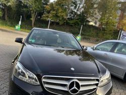 Schwarz Gebraucht 2013 Mercedes E200 Limousine | 13.500 € (Fairer Preis)