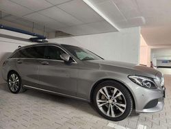 Gebraucht 2015 Mercedes C350e Avantgarde Kombi | 24.000 €